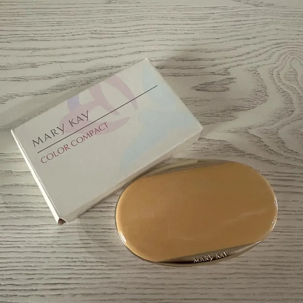 MARY KAY REFILLABLE ORANGE PINK COMPACT WITH MIRROR 3-3/4